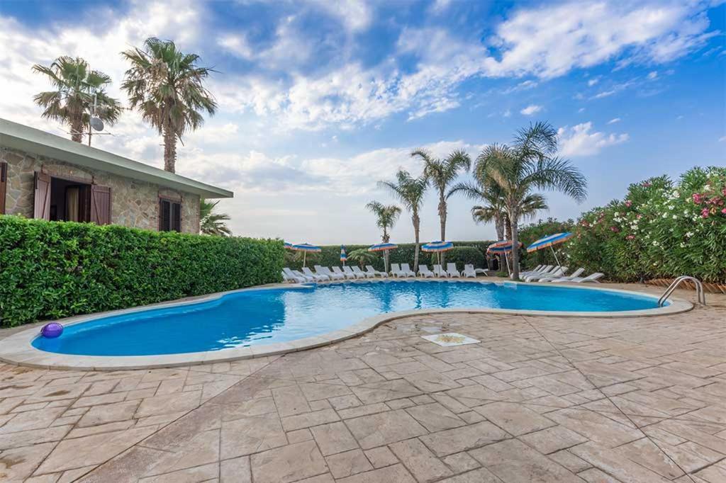 Il Geranio - Resort & Suites Аккуедольчі Екстер'єр фото